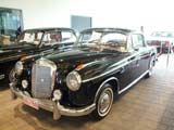 Mercedes Oldtimerschow door Nearly New Car dealer van Evere