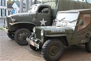 Tentoonsteling van militaire voertuigen in Overmere