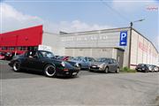 A la porte du garage - Renault 4 CV - Euro Classic Touring Club