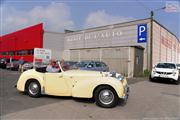 A la porte du garage - Renault 4 CV - Euro Classic Touring Club