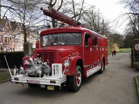 Amerikaanse Oldtimers Te Koop Belgie - "Onze bussen staan te roesten