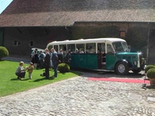Oldtimer te huur: Saurer groen met salon