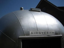 Oldtimer te huur: Airstream Bambi 