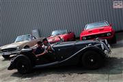 A la porte du garage - Renault 4 CV - Euro Classic Touring Club -  7 september 2014