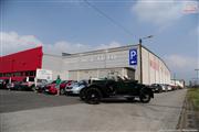 A la porte du garage - Renault 4 CV - Euro Classic Touring Club