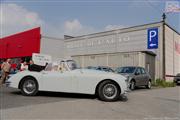 A la porte du garage - Renault 4 CV - Euro Classic Touring Club