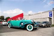 A la porte du garage - Renault 4 CV - Euro Classic Touring Club