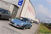 A la porte du garage - Renault 4 CV - Euro Classic Touring Club