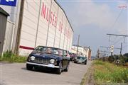 A la porte du garage - Renault 4 CV - Euro Classic Touring Club