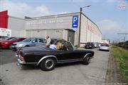 A la porte du garage - Renault 4 CV - Euro Classic Touring Club