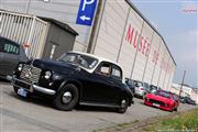 A la porte du garage - Renault 4 CV - Euro Classic Touring Club -  7 september 2014