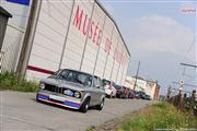 A la porte du garage - Renault 4 CV - Euro Classic Touring Club