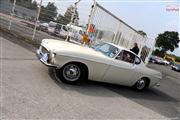 A la porte du garage - Renault 4 CV - Euro Classic Touring Club