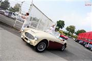 A la porte du garage - Renault 4 CV - Euro Classic Touring Club