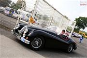 A la porte du garage - Renault 4 CV - Euro Classic Touring Club