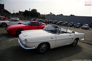 A la porte du garage - Renault 4 CV - Euro Classic Touring Club