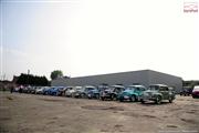 A la porte du garage - Renault 4 CV - Euro Classic Touring Club