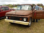 de Vlaamse Oldtimer Vrienden op weekend bij Cheese 'n Cars