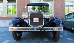 Start Oldtimertreffen in Lommel -  29 april 2026