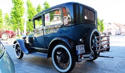 Start Oldtimertreffen in Lommel -  29 april 2026