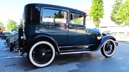 Start Oldtimertreffen in Lommel -  29 april 2026