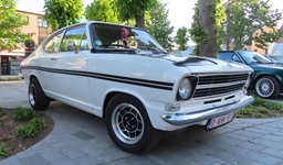 Start Oldtimertreffen in Lommel -  29 april 2026