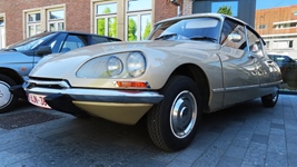 Start Oldtimertreffen in Lommel -  29 april 2026