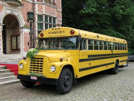 Oldtimer te huur: International schoolbus