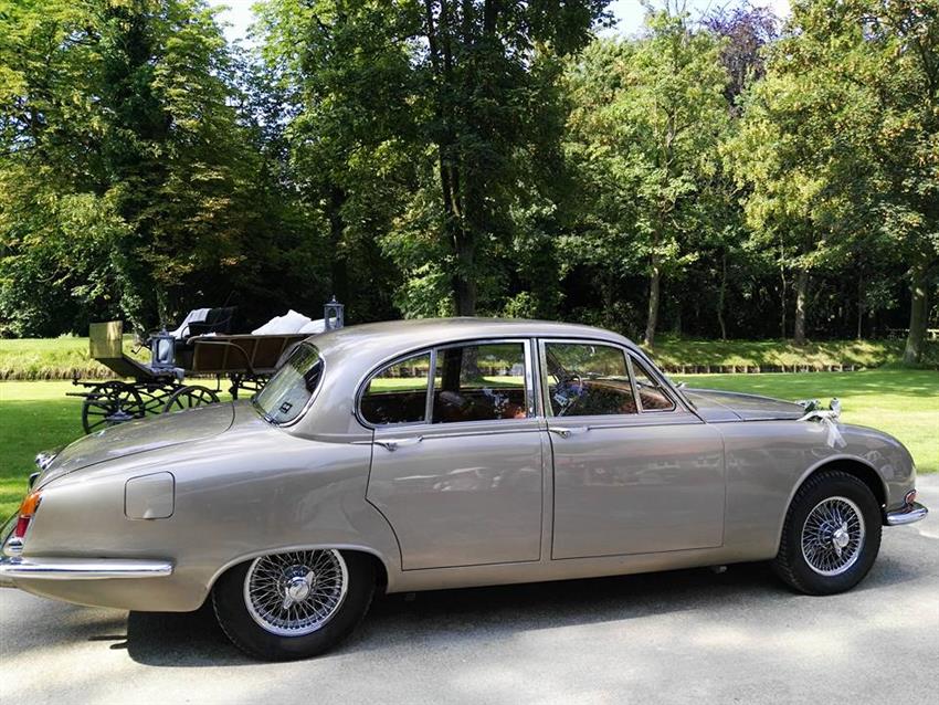 Oldtimer te huur: Jaguar S-type