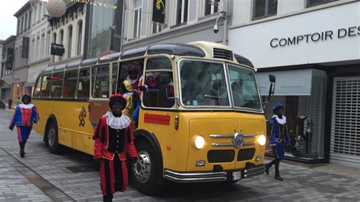Oldtimer te huur: Saurer Alpenbus
