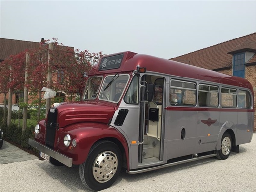 Oldtimer te huur: Guy bus