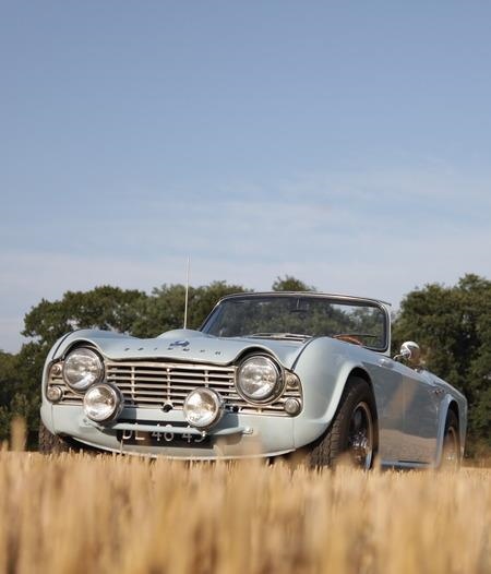 Oldtimer te huur: Triumph TR4 (cabrio)